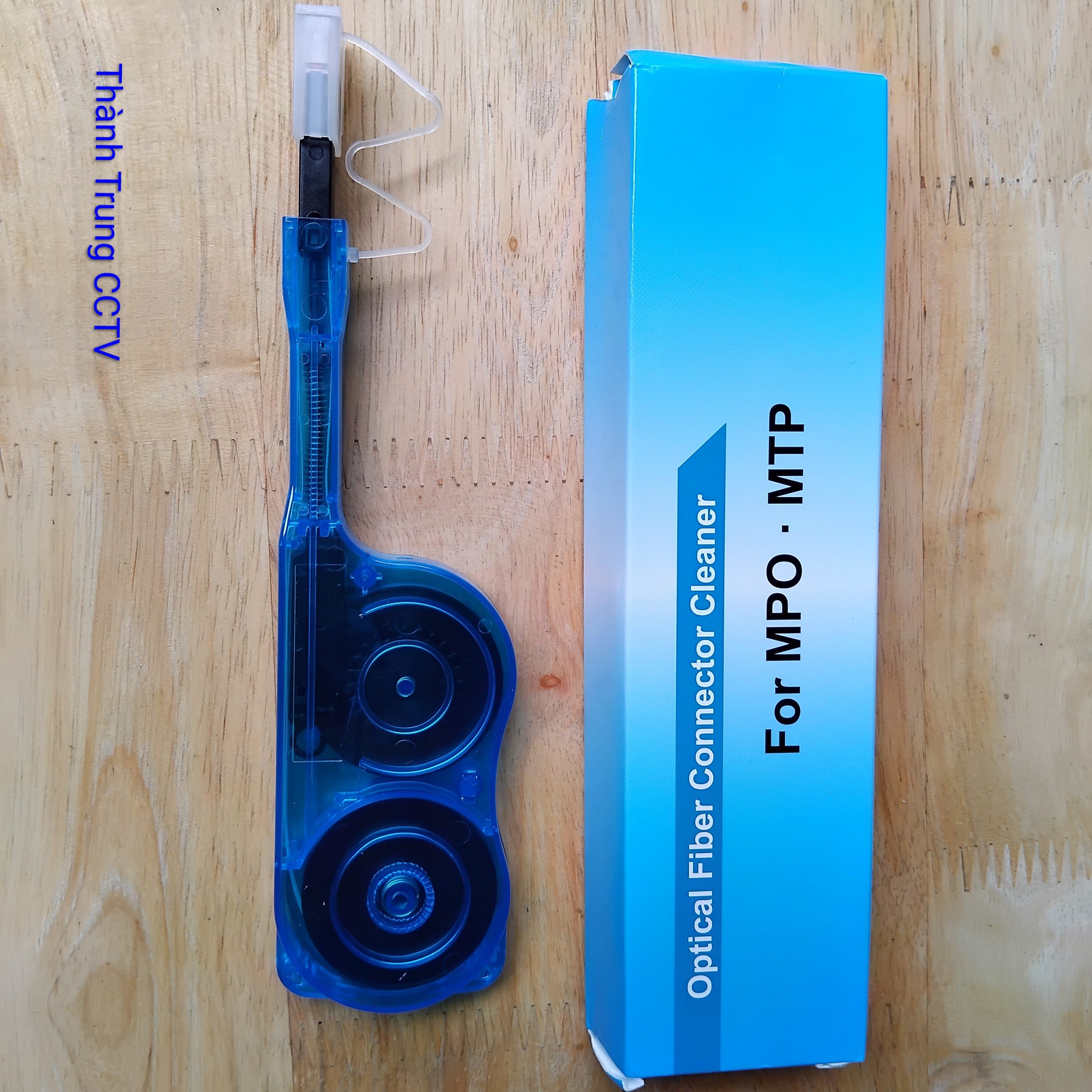 Dụng cụ vệ sinh đầu cáp quang MPO và MTP chuyên dùng làm sạch đầu cáp quang MPO và MTP thường dùng cho Data Center tại Thủ Đức Dụng cụ vệ sinh đầu cáp quang MPO và MTP chuyên dùng làm sạch đầu cáp quang MPO và MTP thường dùng cho Data Center tại Thủ Đức